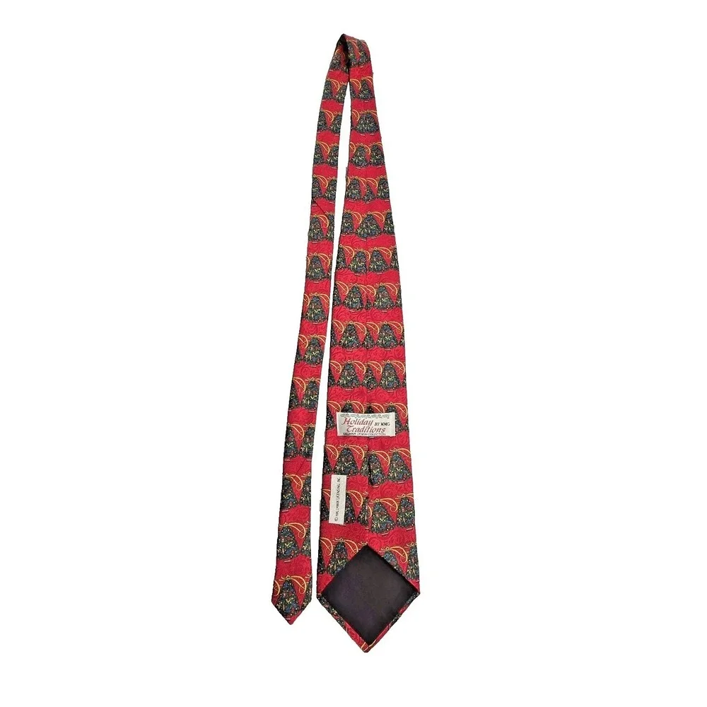 Vtg‎ 90s Hallmark Christmas Tie Red Silk Made in USA Holiday Traditions Trees